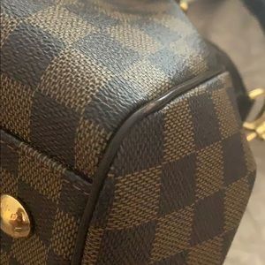 Additional pics of Trevi corners